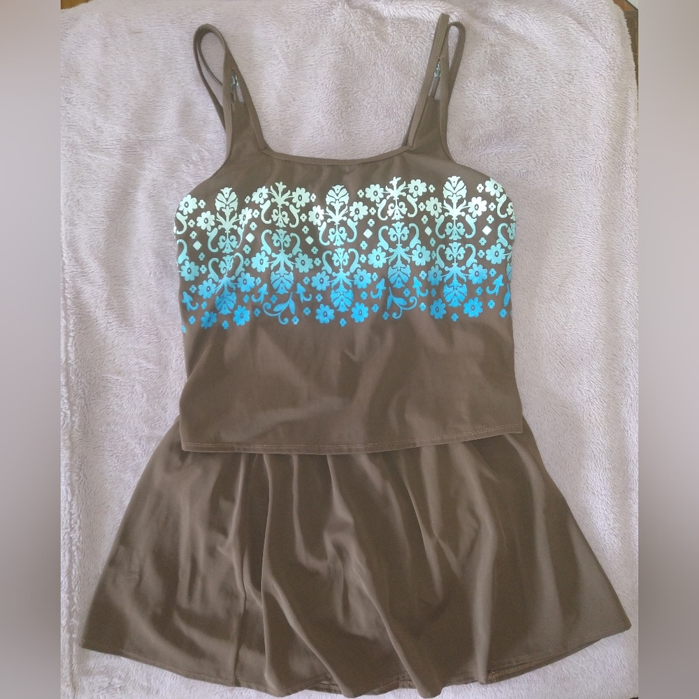 Tankini Bathing suit, 2 piece with skirt